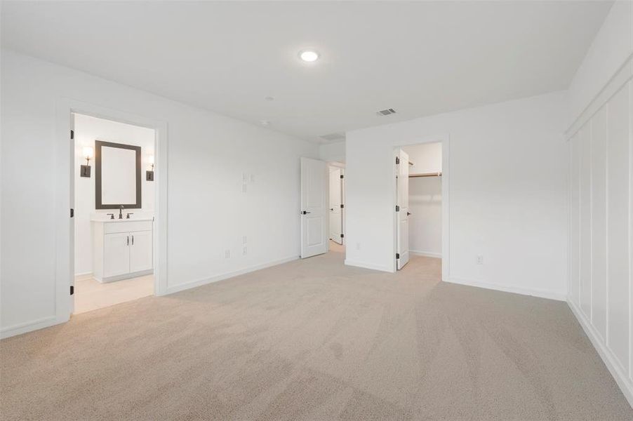 Spacious, unfurnished interior of a new home in Providence Commons, Providence Village (Image 20).