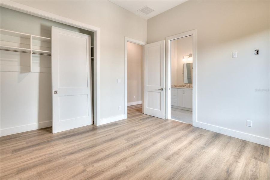 Spacious, unfurnished interior of a new home in , Palm Coast (Image 27).