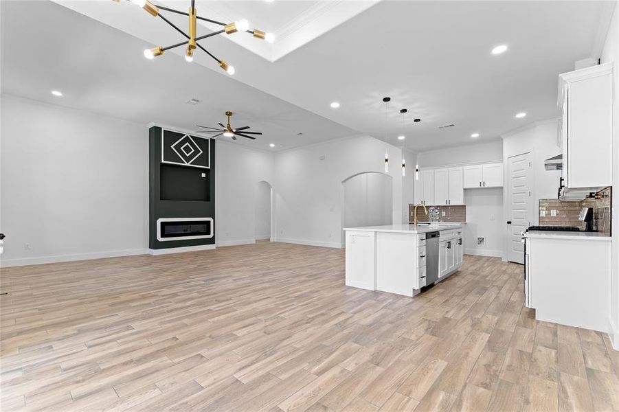 Spacious, unfurnished interior of a new home in , Corsicana (Image 21). Spacious, unfurnished interior of a new home in , Corsicana (Image 21).