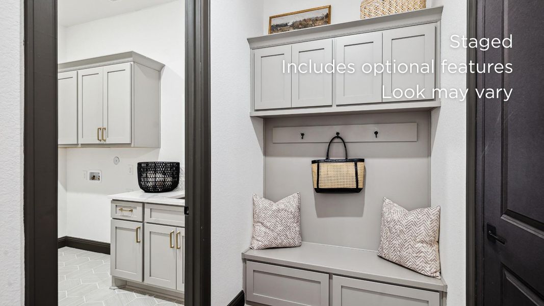 Furnished interior view inside a new home in The Grand Prairie 60', Hockley (Image 12).