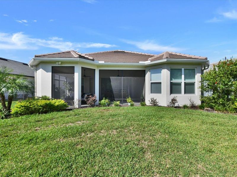 Exterior details and patio area of a home in , Wesley Chapel (Image 23).