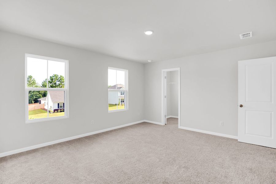 Spacious, unfurnished interior of a new home in Carriage Estates, Lexington (Image 42).