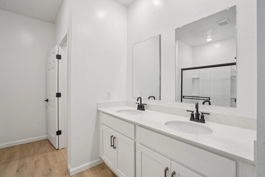 Representative images and renderings are for illustrative purposes. Actual structural options and design finishes of home may vary.