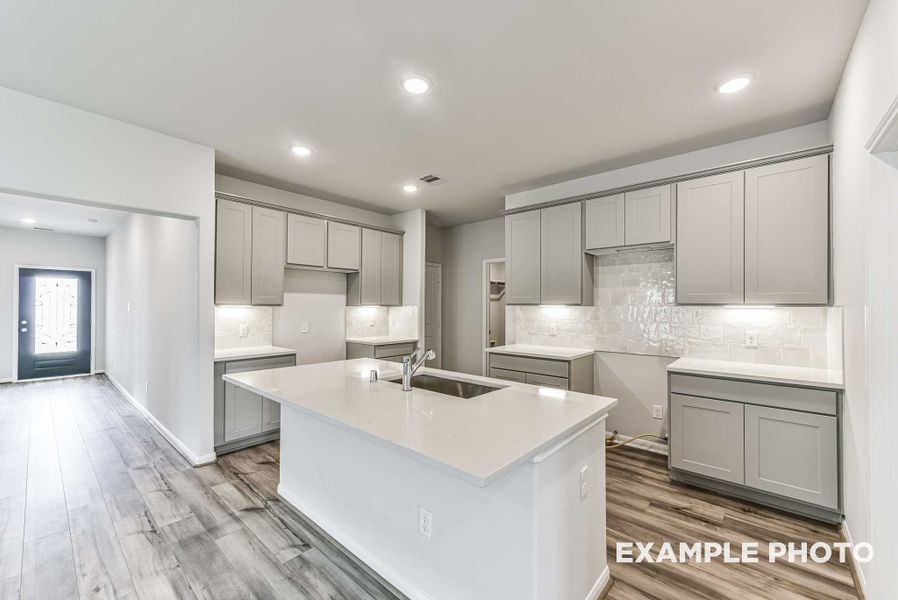 Representative furnished interior of a home built from the The Laguna with 3-Car Garage by Davidson Homes LLC in River Ranch Meadows, Dayton (Image 8).