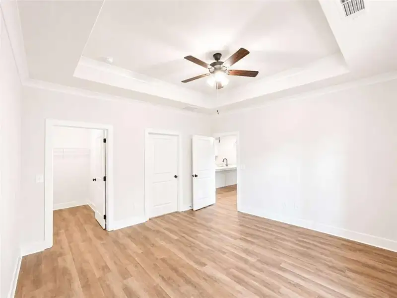 Spacious, unfurnished interior of a new home in , Cleveland (Image 10).