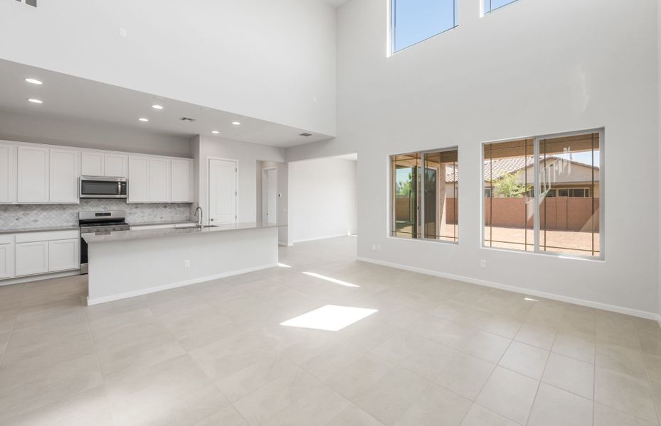 Spacious, unfurnished interior of a new home in Jorde Farms, Queen Creek (Image 18).