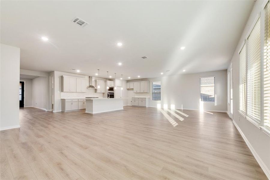 Spacious, unfurnished interior of a new home in Sutton Fields, Celina (Image 15).