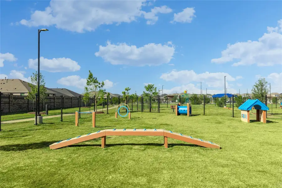 Community amenities in Cypress Green, Hockley (Image 31).