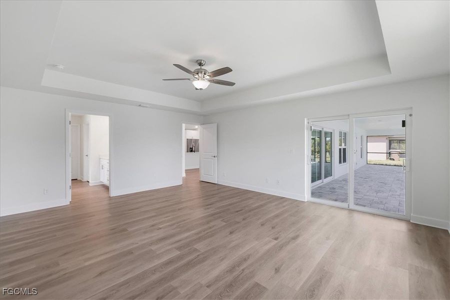 Spacious, unfurnished interior of a new home in Cape Coral, Cape Coral (Image 23).