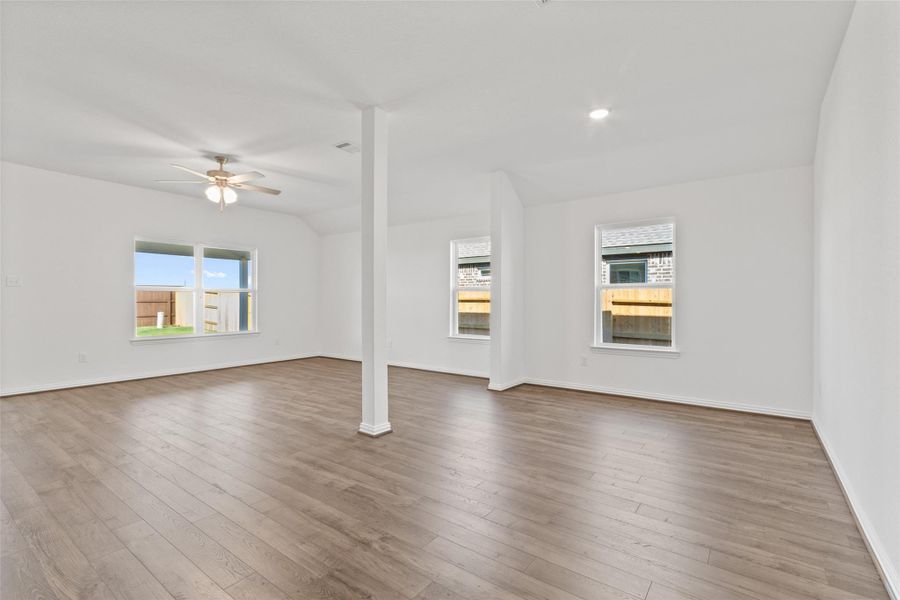 Spacious, unfurnished interior of a new home in Oakwood Estates, Waller (Image 14). Spacious, unfurnished interior of a new home in Oakwood Estates, Waller (Image 14).