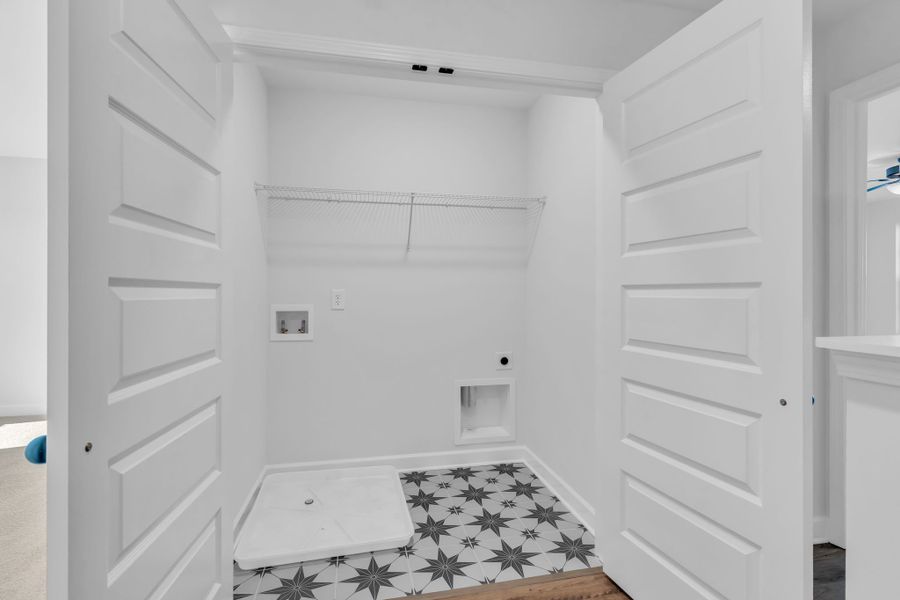 Spacious, unfurnished interior of a new home in Oxford Station, Gallatin (Image 25). Spacious, unfurnished interior of a new home in Oxford Station, Gallatin (Image 25).