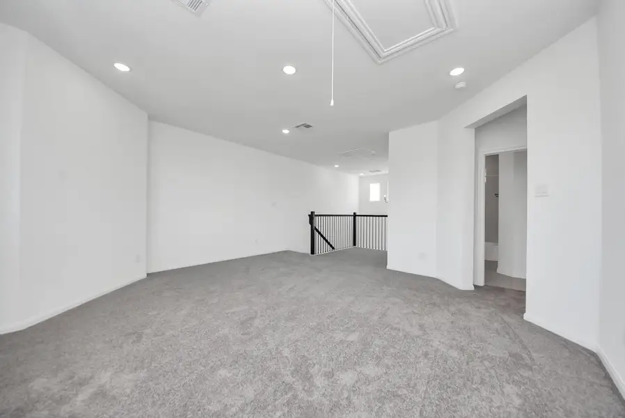 Spacious, unfurnished interior of a new home in Elyson, Katy (Image 27).