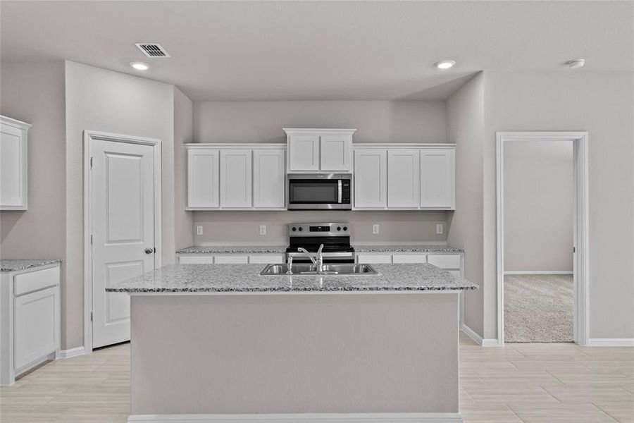 Furnished interior view inside a new home in Meadowbrook Estates, Cleburne (Image 8).