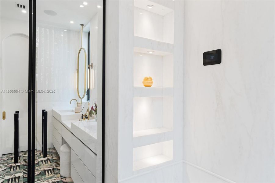 Furnished interior view inside a new home in , Miami Beach (Image 67).