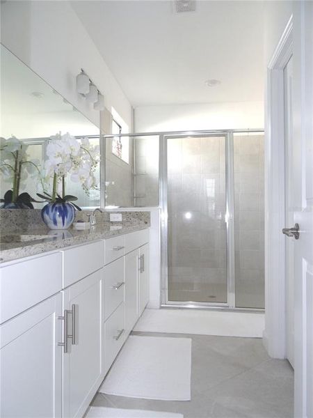 Furnished interior view inside a new home in , Bradenton (Image 22).