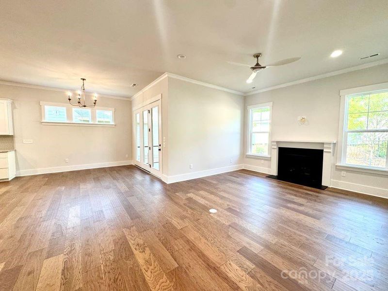 Spacious, unfurnished interior of a new home in Cumberland, Concord (Image 18).