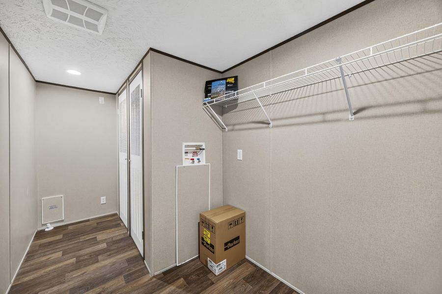 Spacious, unfurnished interior of a new home in , Ravenel (Image 19).