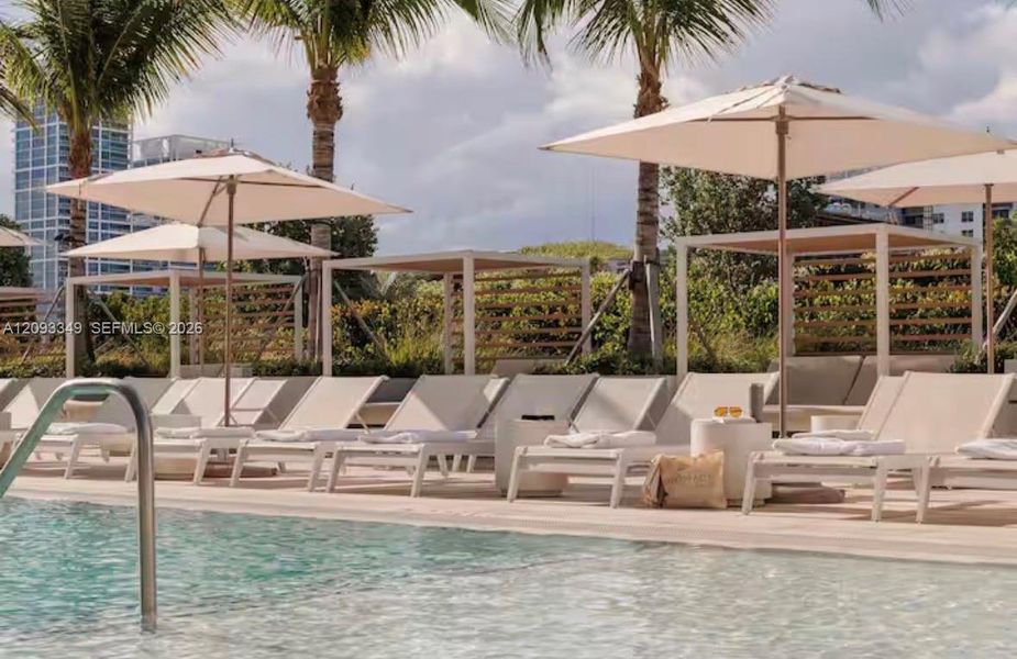 Community amenities in , Miami Beach (Image 46).