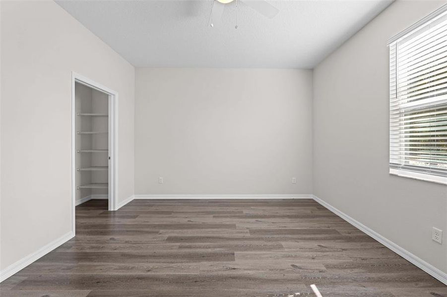 Spacious, unfurnished interior of a new home in , Weeki Wachee (Image 30).