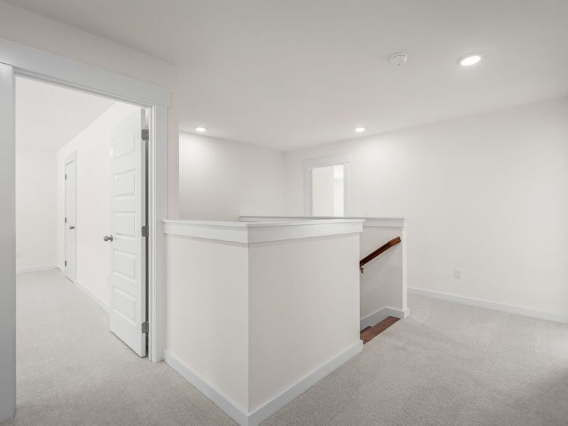 Spacious, unfurnished interior of a new home in Woods Crossing, Gallatin (Image 40).