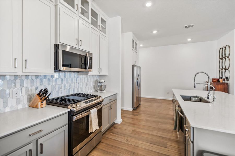 Furnished interior view inside a new home in Pomona, Manvel (Image 17).