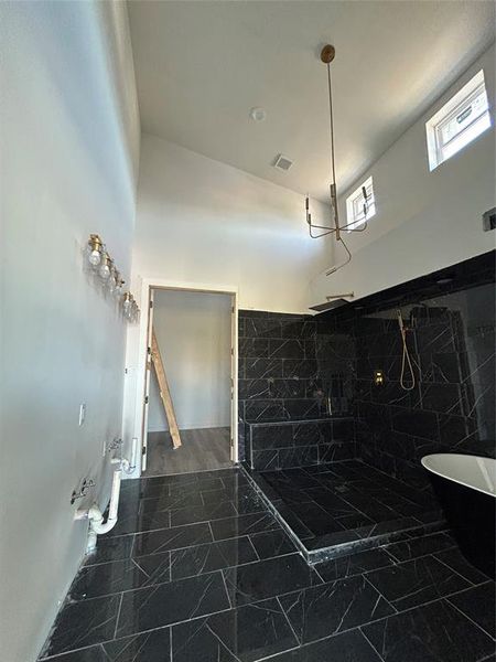 Spacious, unfurnished interior of a new home in , Dallas (Image 4).