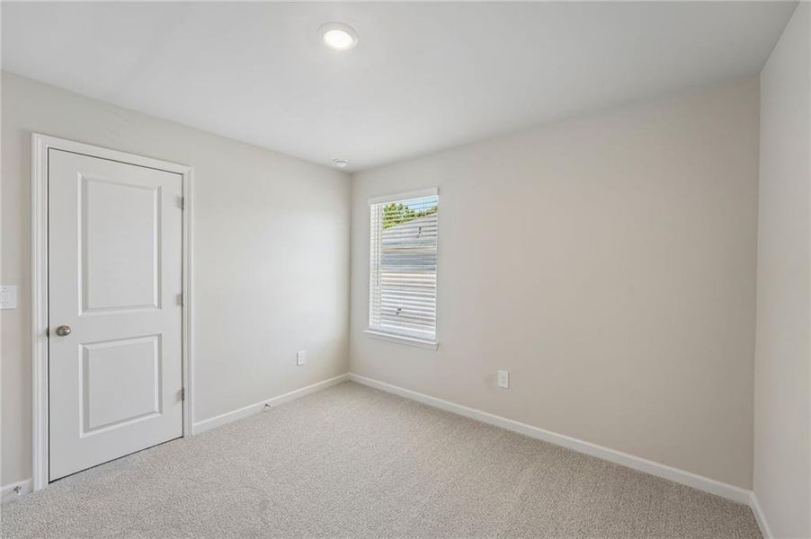 Spacious, unfurnished interior of a new home in Ivey Township, Dallas (Image 43).