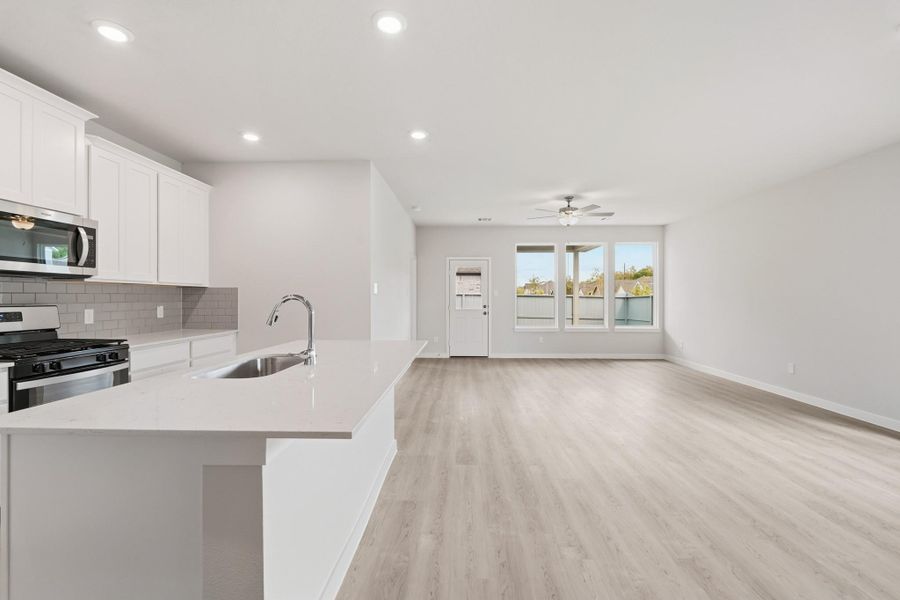 Furnished interior view inside a new home in Fulshear Lakes 45' at Fulshear Lakes, Fulshear (Image 7). Furnished interior view inside a new home in Fulshear Lakes 45' at Fulshear Lakes, Fulshear (Image 7).
