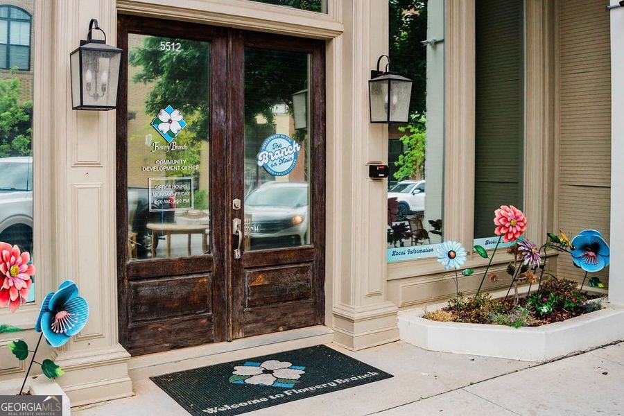Furnished interior view inside a new home in Ponderosa Farms Manor, Gainesville (Image 60).