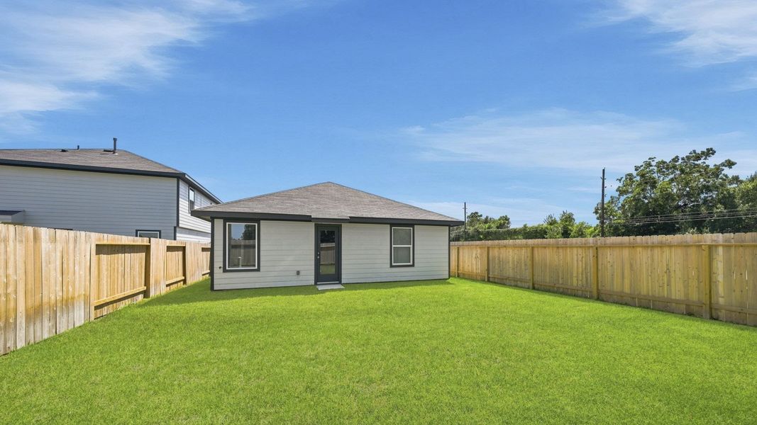 Exterior details and patio area of a home in Sunset Valley, Hockley (Image 3).