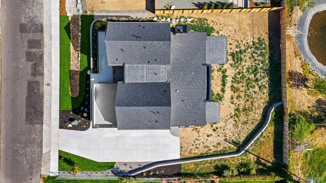 Image 47 of a home in .