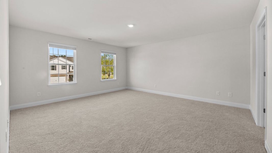 Spacious, unfurnished interior of a new home in Tyler - Home on the Lake, New Bern (Image 17). Spacious, unfurnished interior of a new home in Tyler - Home on the Lake, New Bern (Image 17).