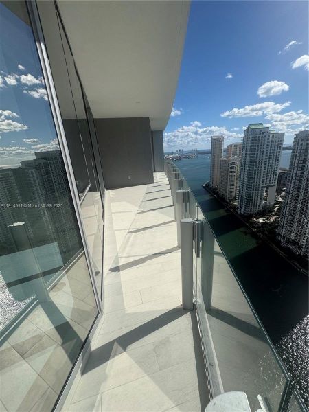 Exterior details and patio area of a home in , Miami (Image 19).