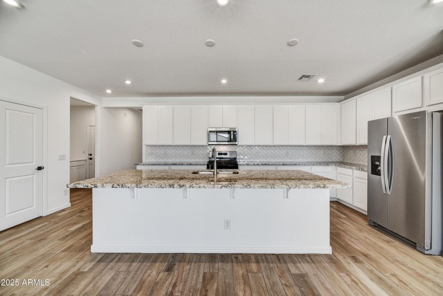 08-Kitchen 08-Kitchen