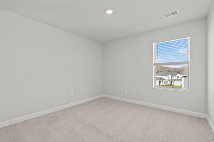 Spacious, unfurnished interior of a new home in Brayfield Manor - Signature Collection, Wellford (Image 18).