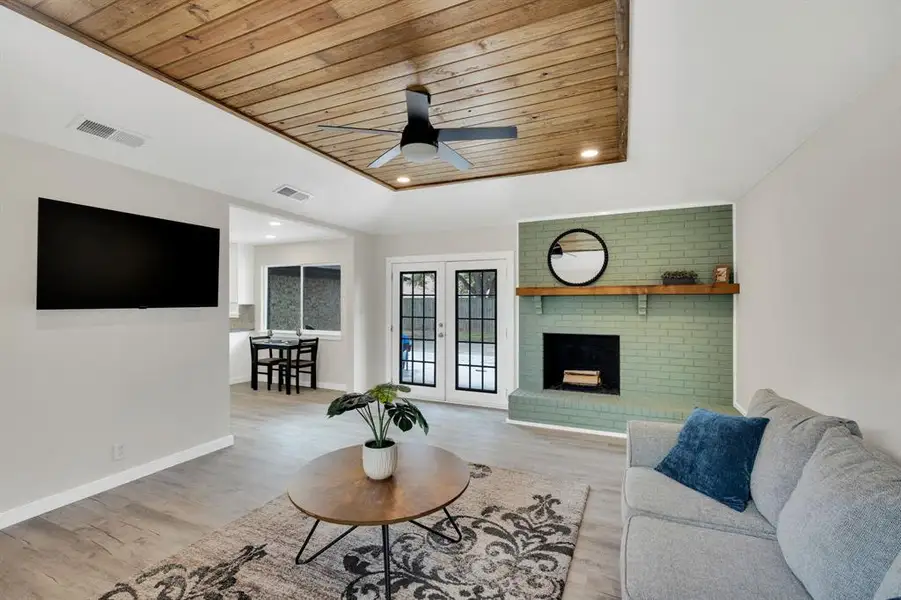 Furnished interior view inside a new home in , Waxahachie (Image 5).