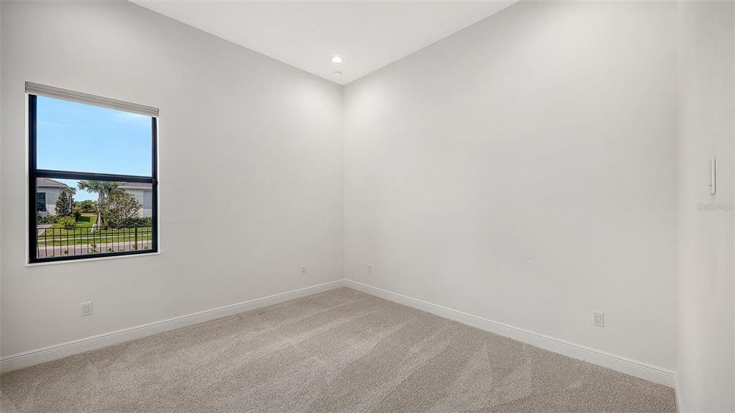 Spacious, unfurnished interior of a new home in Artistry Sarasota, Sarasota (Image 21).