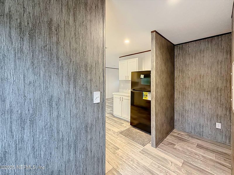 Spacious, unfurnished interior of a new home in , Hawthorne (Image 37).