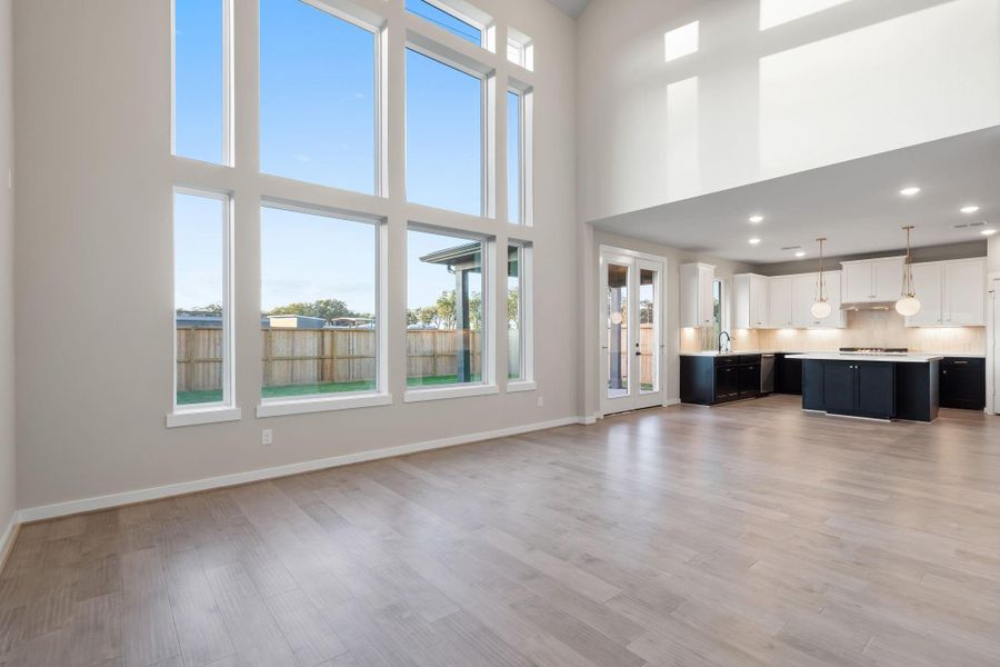 Spacious, unfurnished interior of a new home in Sienna 45', 50', Missouri City (Image 35). Spacious, unfurnished interior of a new home in Sienna 45', 50', Missouri City (Image 35).