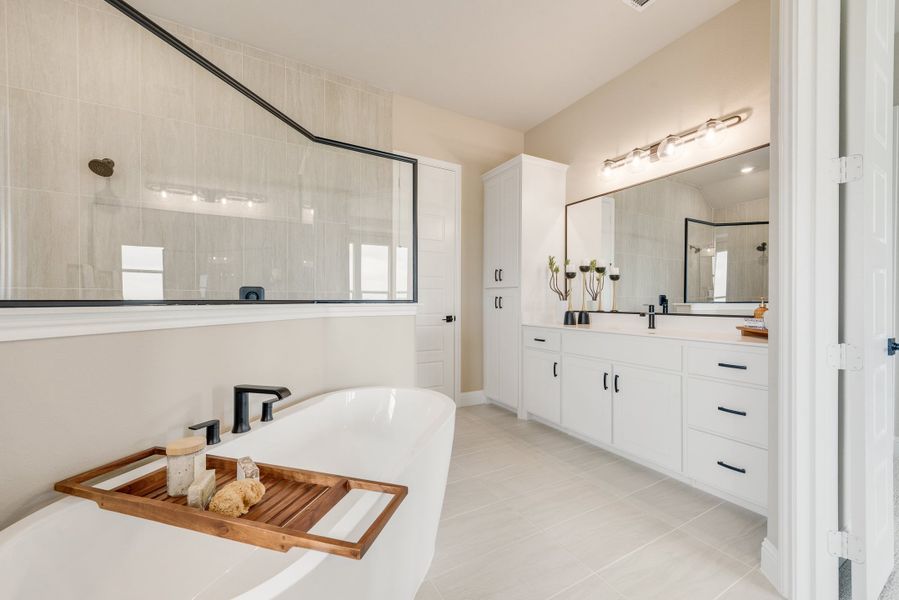 Representative furnished interior of a home built from the Concept 2978 by Landsea Homes in Pecan Acres, Red Oak (Image 13).