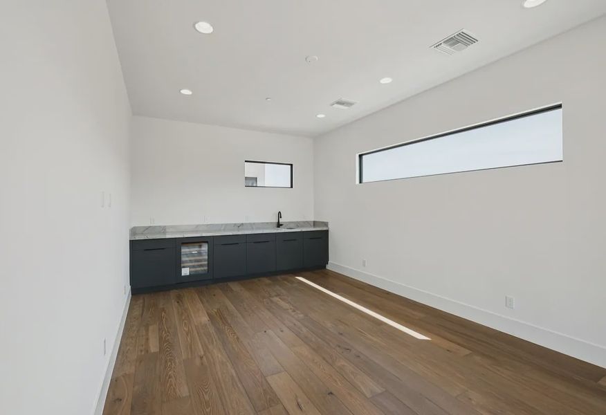 Game Room - 22 of 29