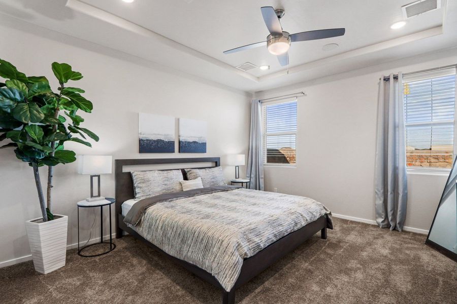 Representative furnished interior of a home built from the Shalem by Hakes Brothers in Hillside Park, El Paso (Image 17).