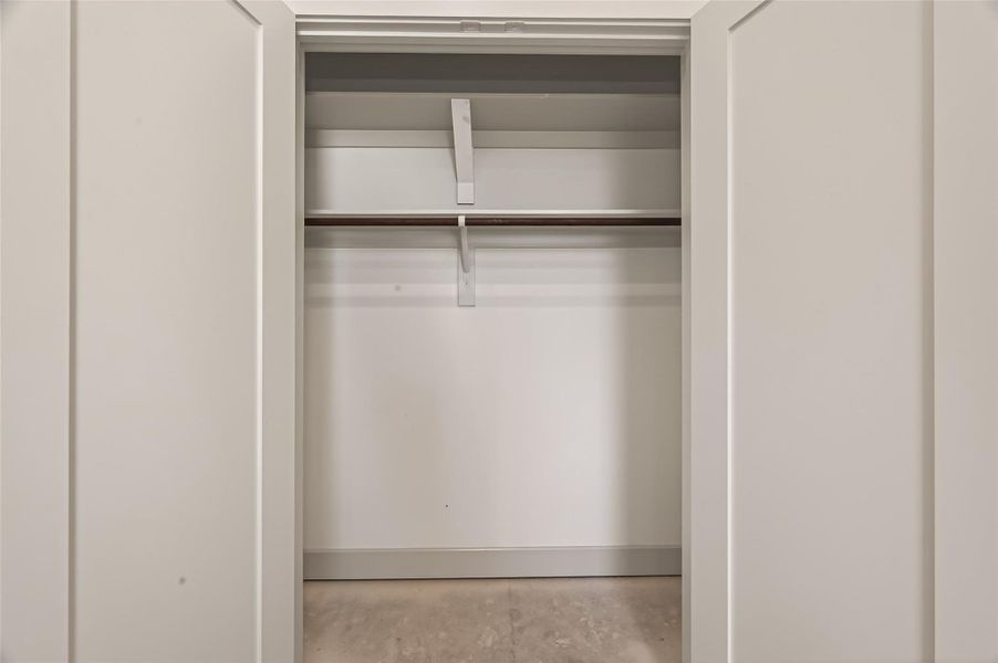 Spacious, unfurnished interior of a new home in , Houston (Image 27).