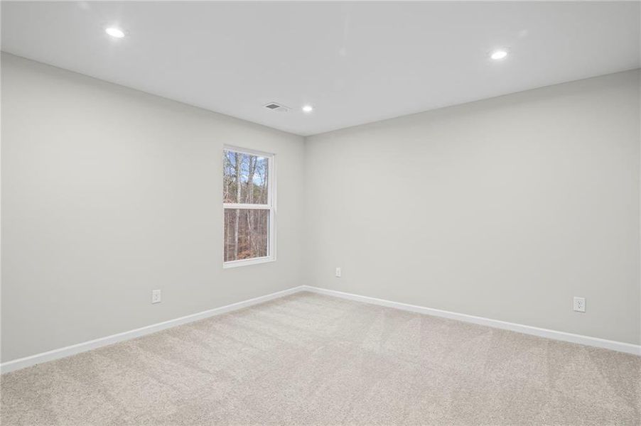 Spacious, unfurnished interior of a new home in Sage Woods, Dallas (Image 31).