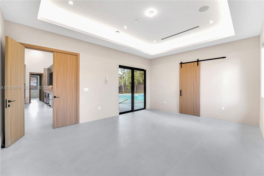 Spacious, unfurnished interior of a new home in , Miami (Image 25).