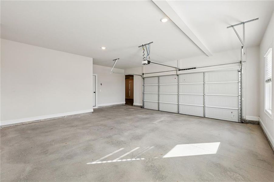 Spacious, unfurnished interior of a new home in River Pointe, Monroe (Image 21).