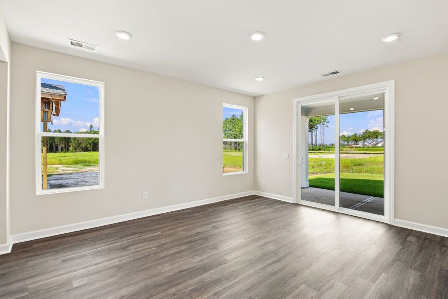 Spacious, unfurnished interior of a new home in Terrapin, Leland (Image 12).