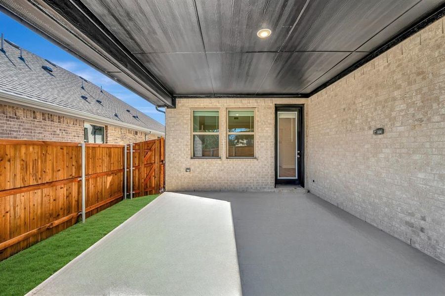 Exterior details and patio area of a home in Heritage Ranch, Sherman (Image 21). Exterior details and patio area of a home in Heritage Ranch, Sherman (Image 21).