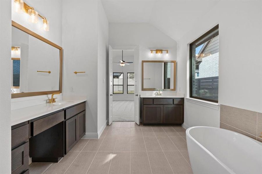 DAL_Painted Tree_Mineola_3916 Attwater Street (24)