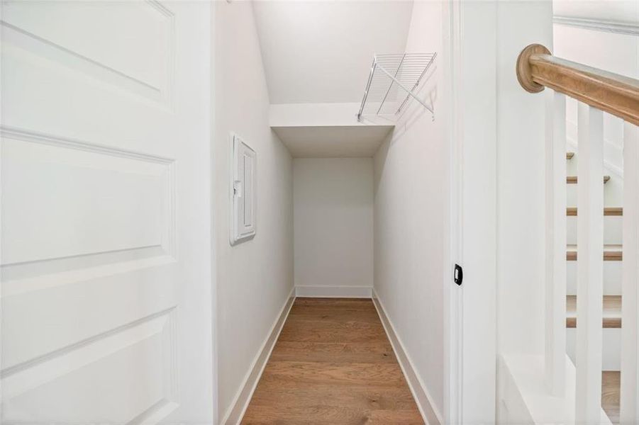 Spacious, unfurnished interior of a new home in Long Hollow Landing, Gainesville (Image 24).